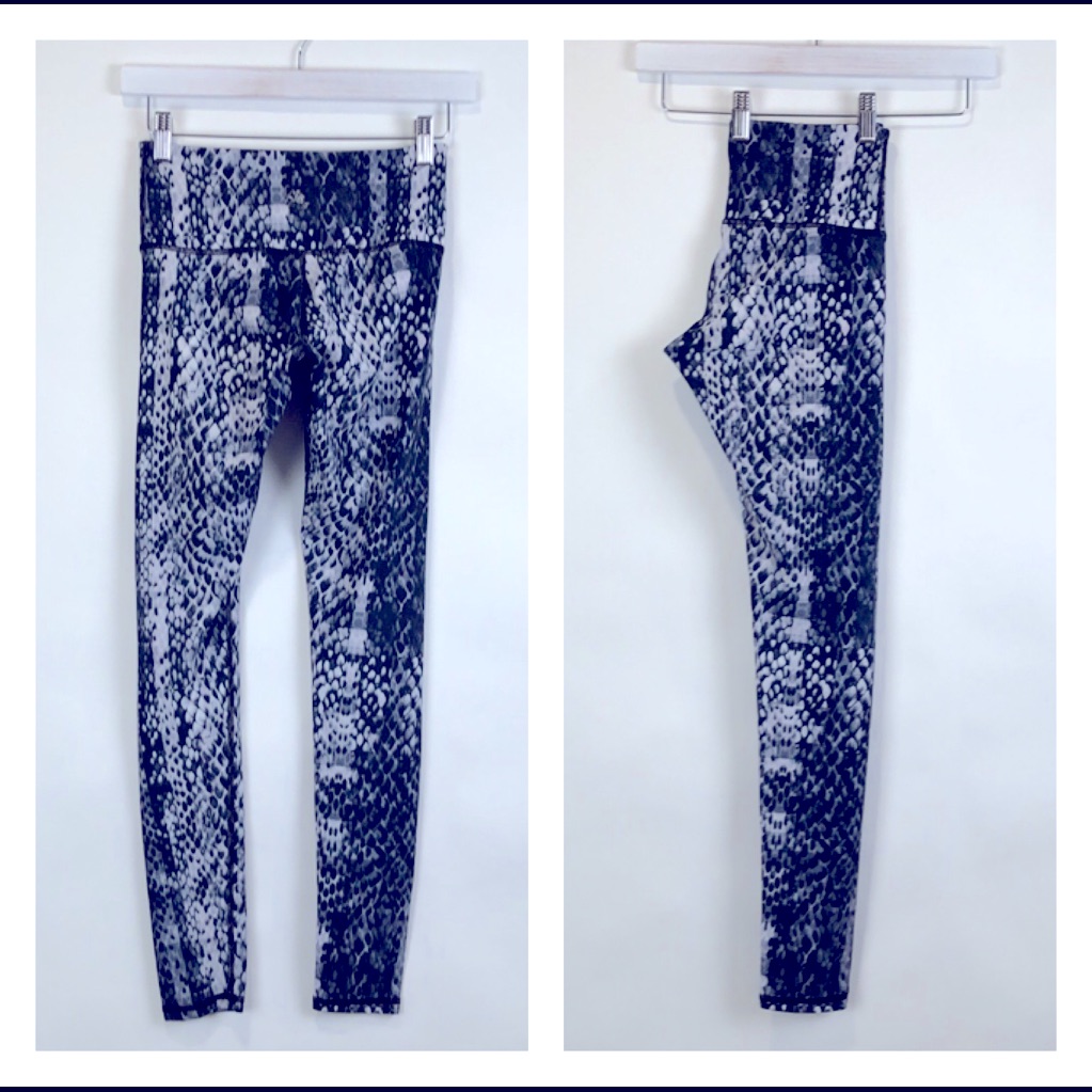 Playgroud Leggings Size Xs Graphic Snake Print